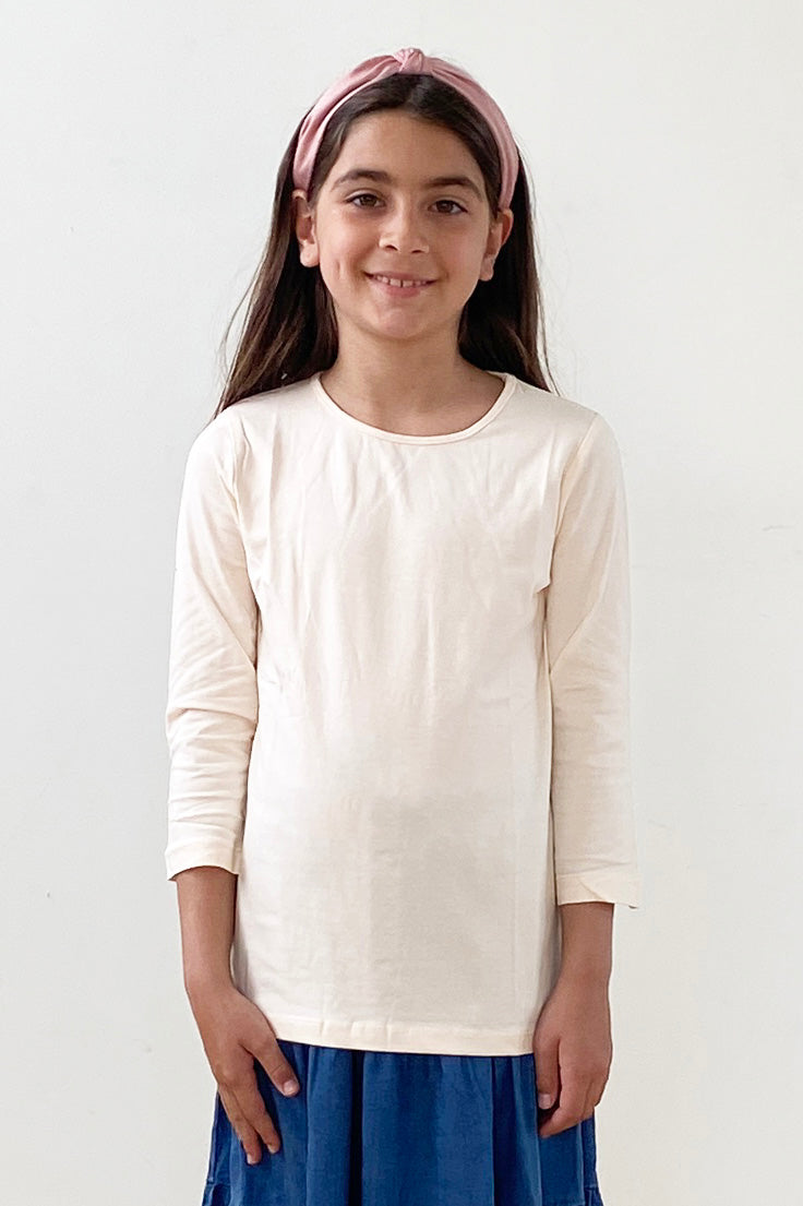 3/4 sleeve snug fit cotton crewneck layering shirt for girls