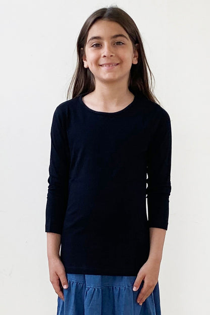 3/4 sleeve snug fit cotton crewneck layering shirt for girls